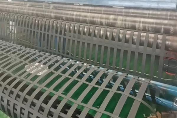 高韌性聚酯紗線集束土工格柵應用范圍